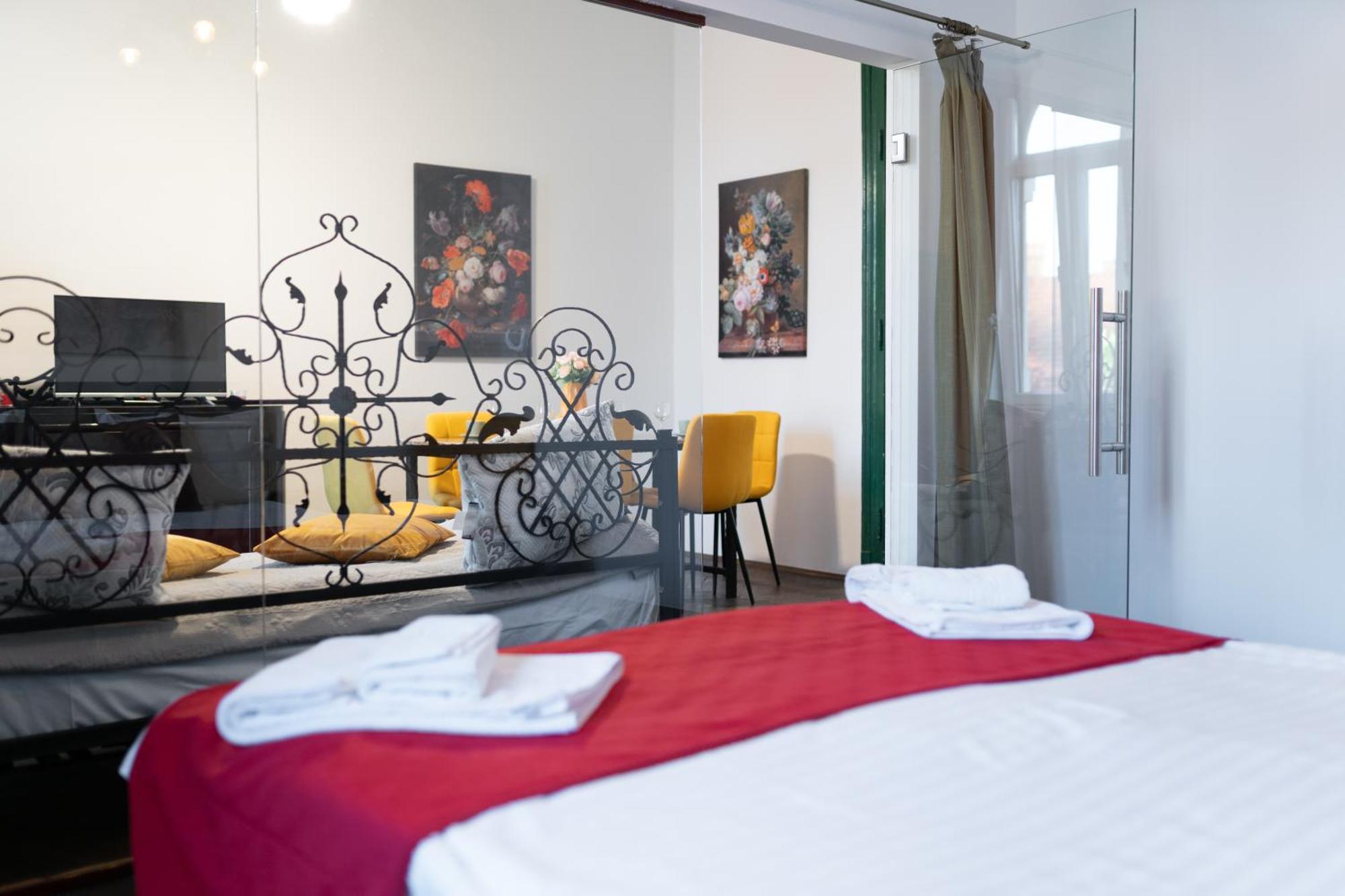 Noble 5 Star House In Unirii Plaza Villa Cluj-Napoca Eksteriør billede
