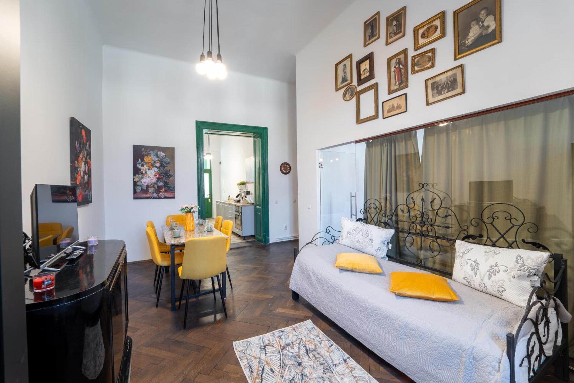 Noble 5 Star House In Unirii Plaza Villa Cluj-Napoca Eksteriør billede